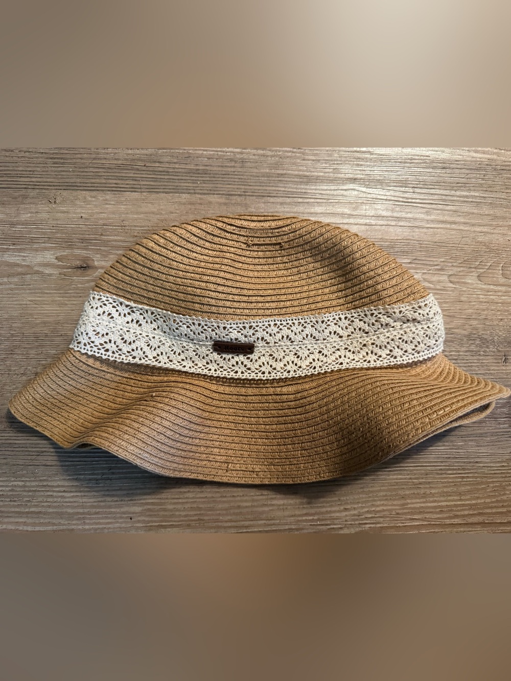 Roots Girls Tan Straw Hat with Cream Crochet Band